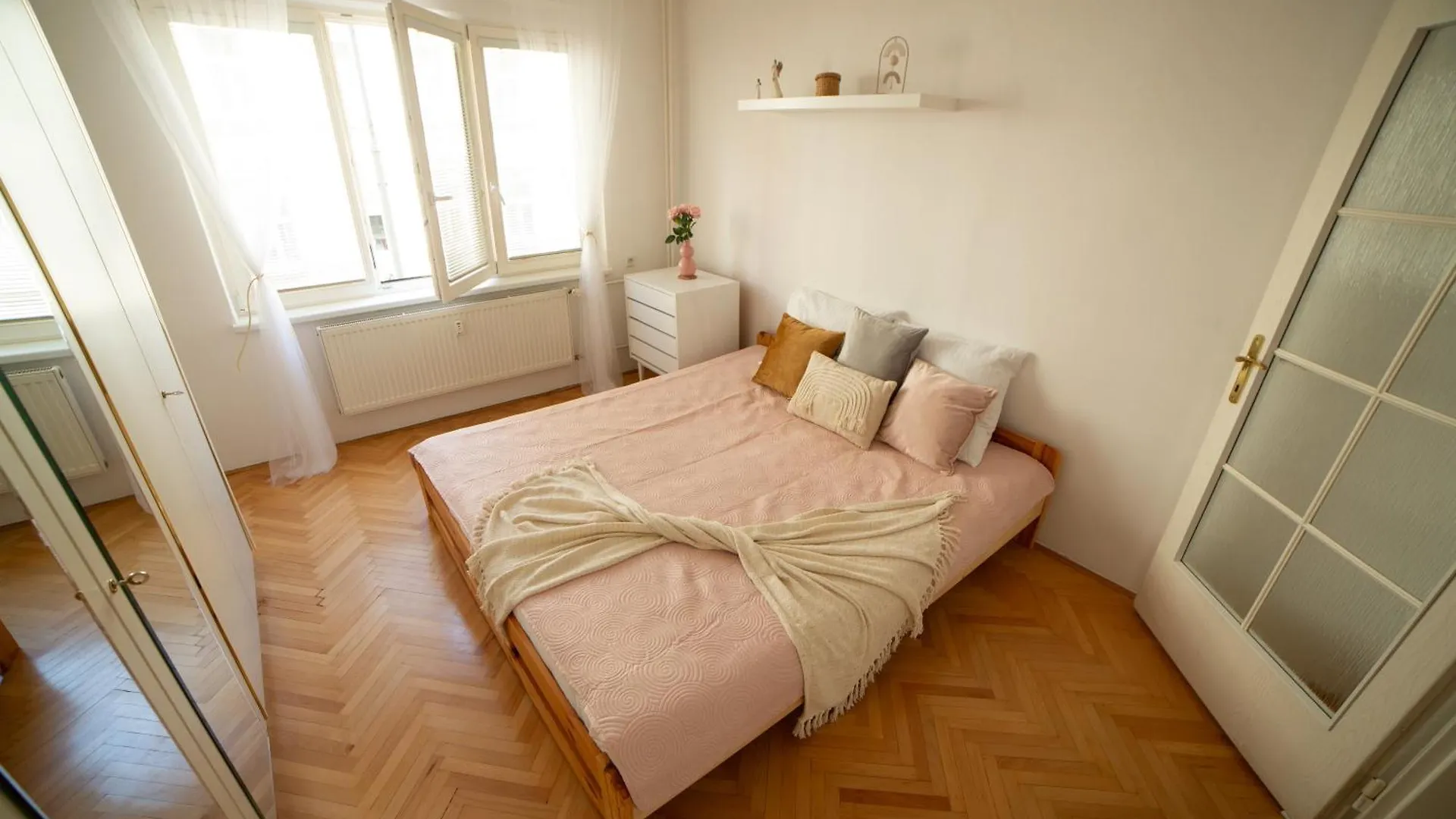 212 - Boho Home In Prague Next To City Center 5 Minutes To Wenceslas Square Apartment